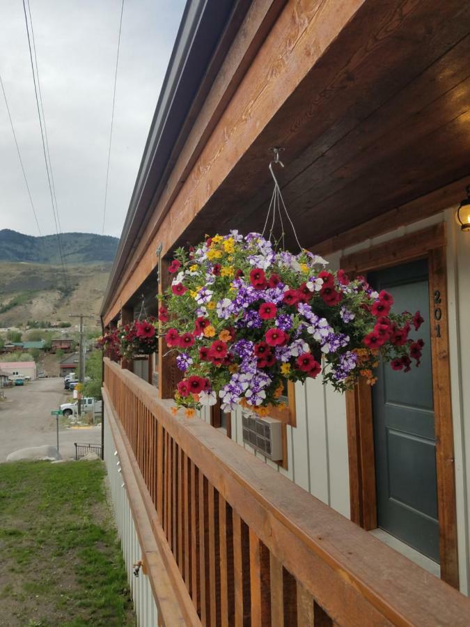 גרדינר 406 Lodge At Yellowstone מראה חיצוני תמונה